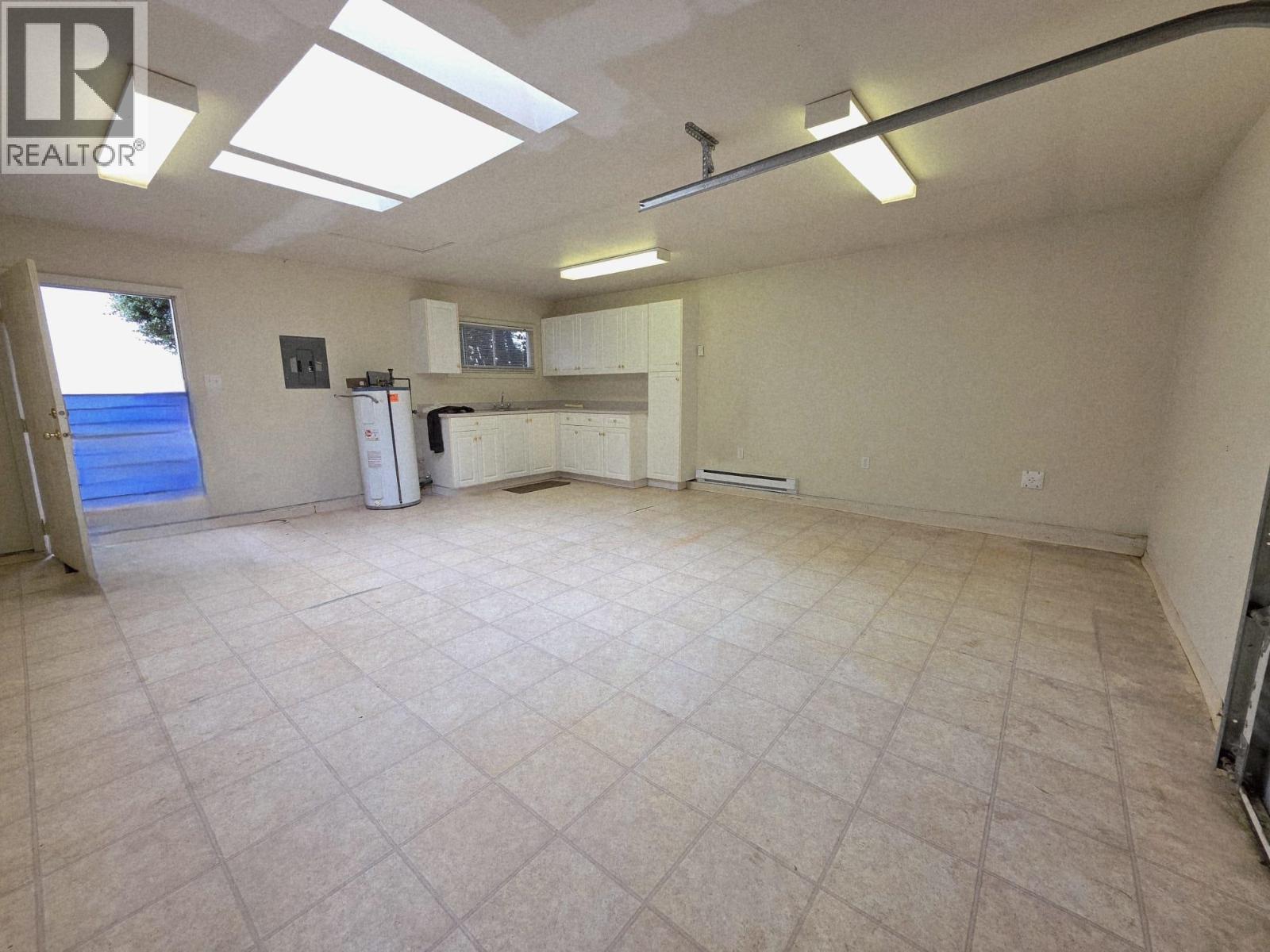 2725 E 52nd Avenue, Vancouver, British Columbia  V5S 1S9 - Photo 17 - R3056252