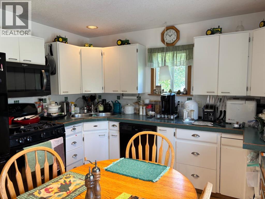253 W 4 Avenue S, Magrath, Alberta  T0K 1J0 - Photo 10 - A2258478