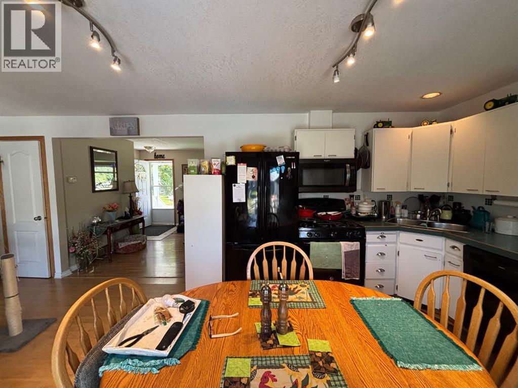 253 W 4 Avenue S, Magrath, Alberta  T0K 1J0 - Photo 11 - A2258478