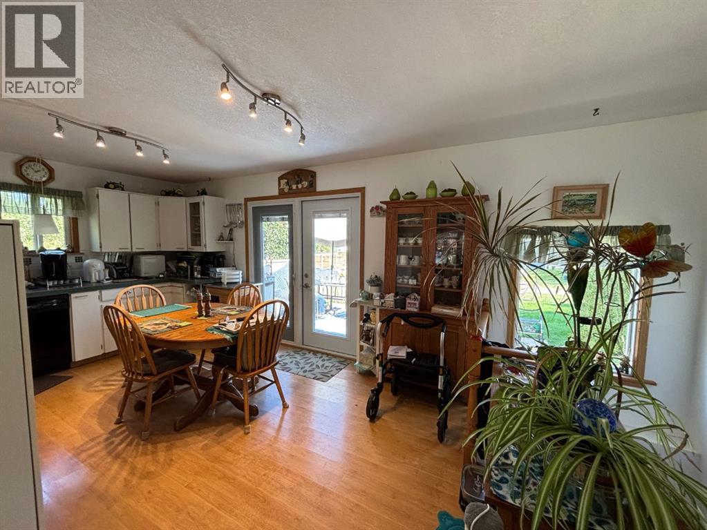 253 W 4 Avenue S, Magrath, Alberta  T0K 1J0 - Photo 7 - A2258478