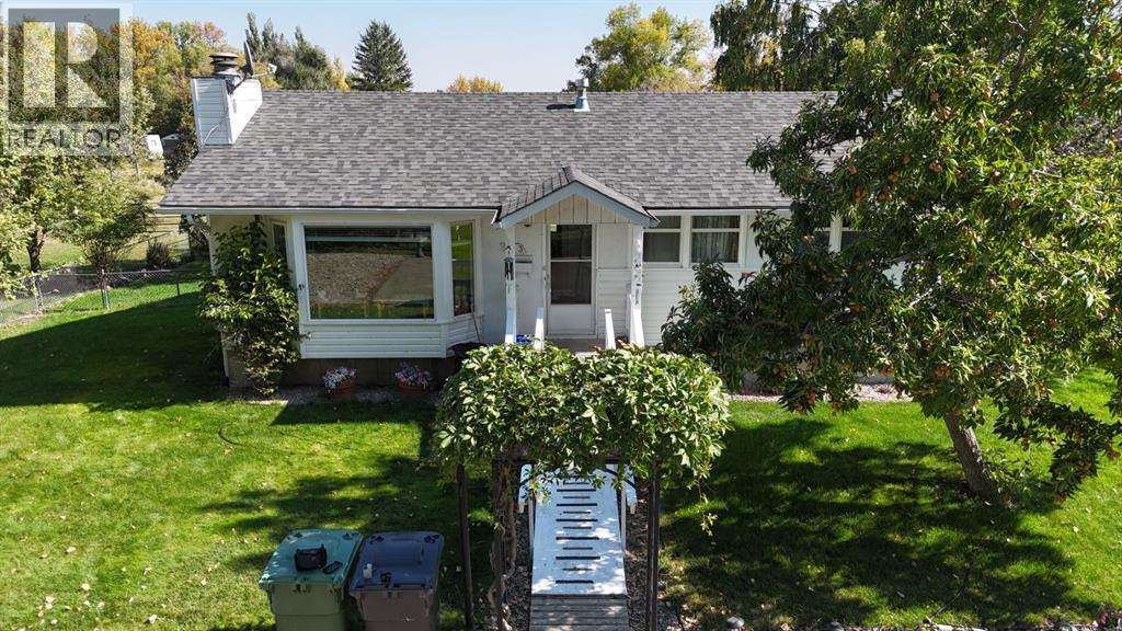 253 W 4 Avenue S, Magrath, Alberta  T0K 1J0 - Photo 2 - A2258478