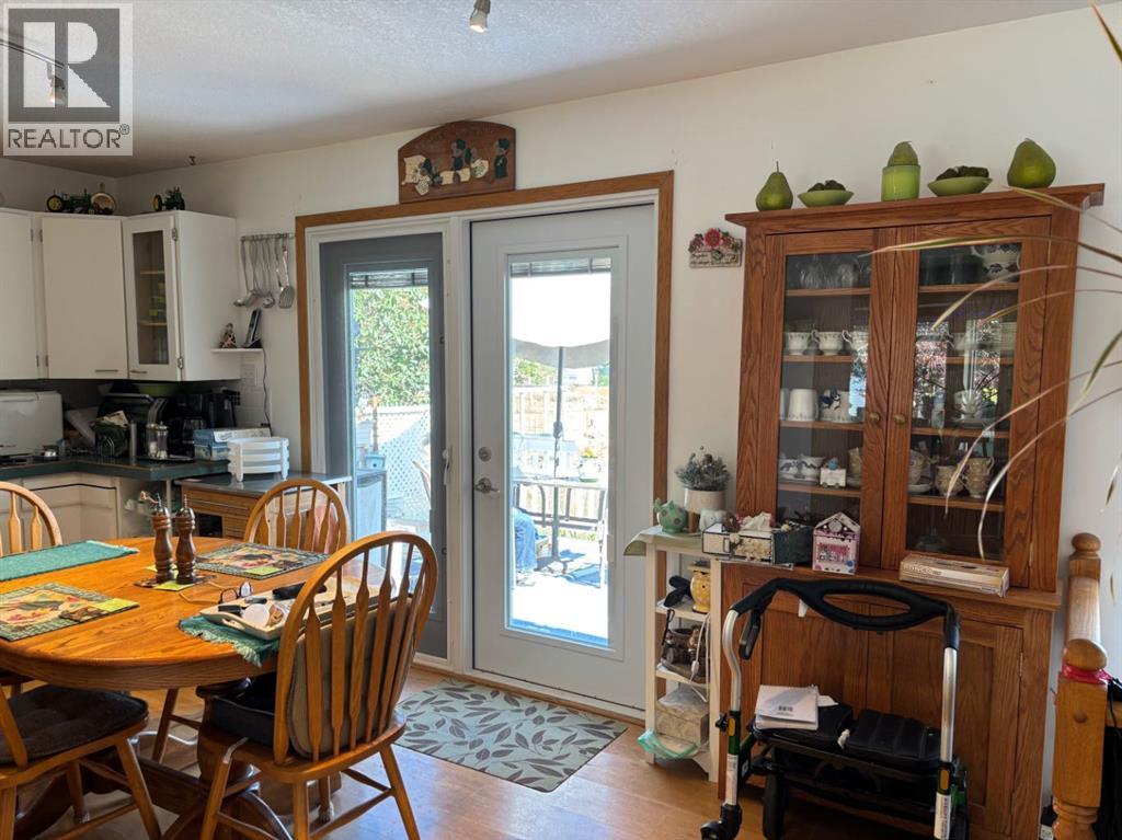 253 W 4 Avenue S, Magrath, Alberta  T0K 1J0 - Photo 9 - A2258478