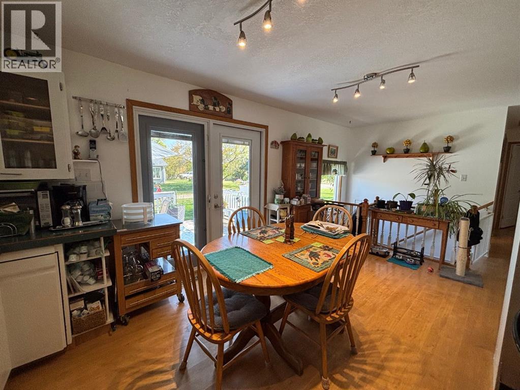 253 W 4 Avenue S, Magrath, Alberta  T0K 1J0 - Photo 12 - A2258478