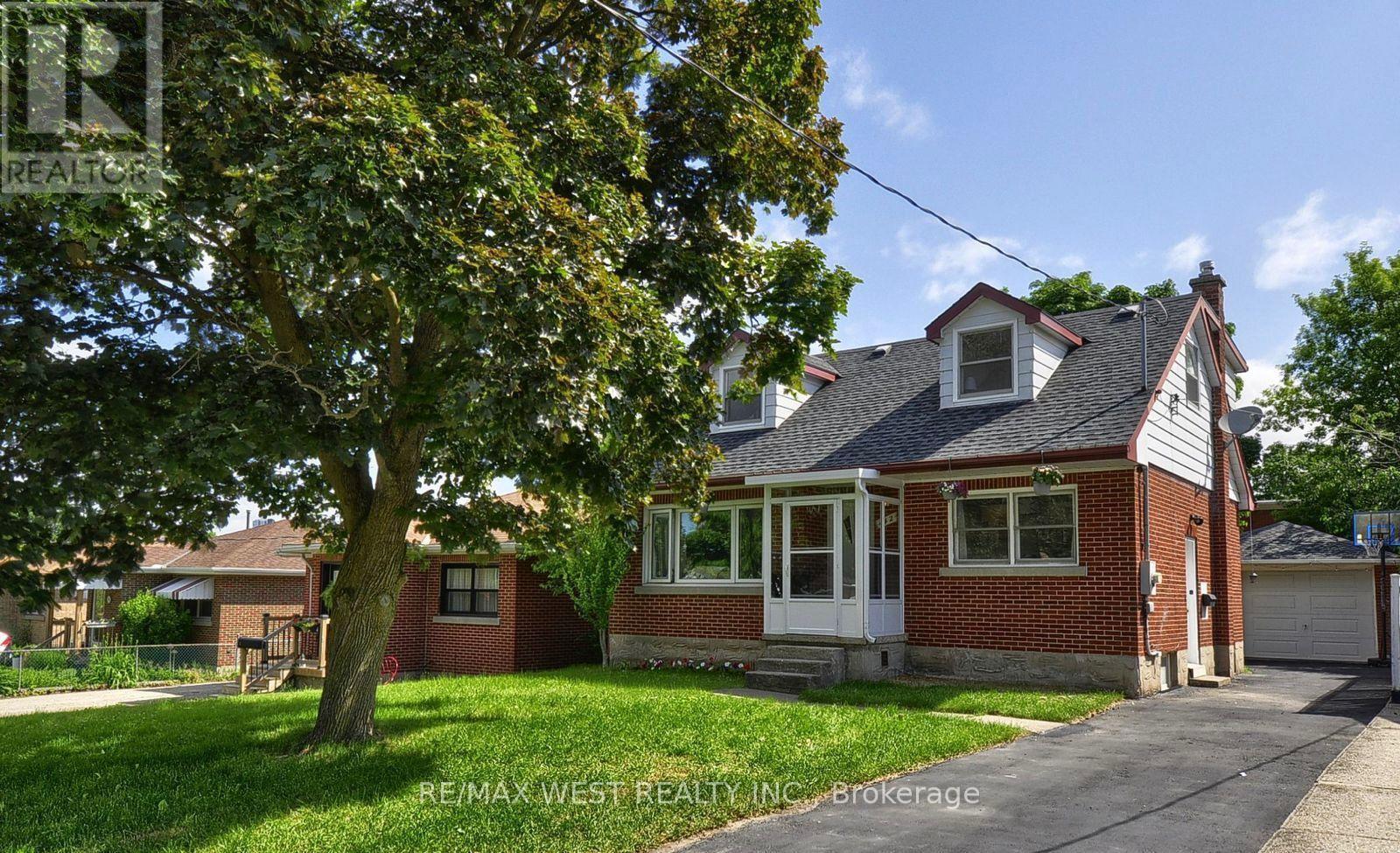 442 Highland Road E, Kitchener, Ontario  N2M 3W7 - Photo 2 - X12458654