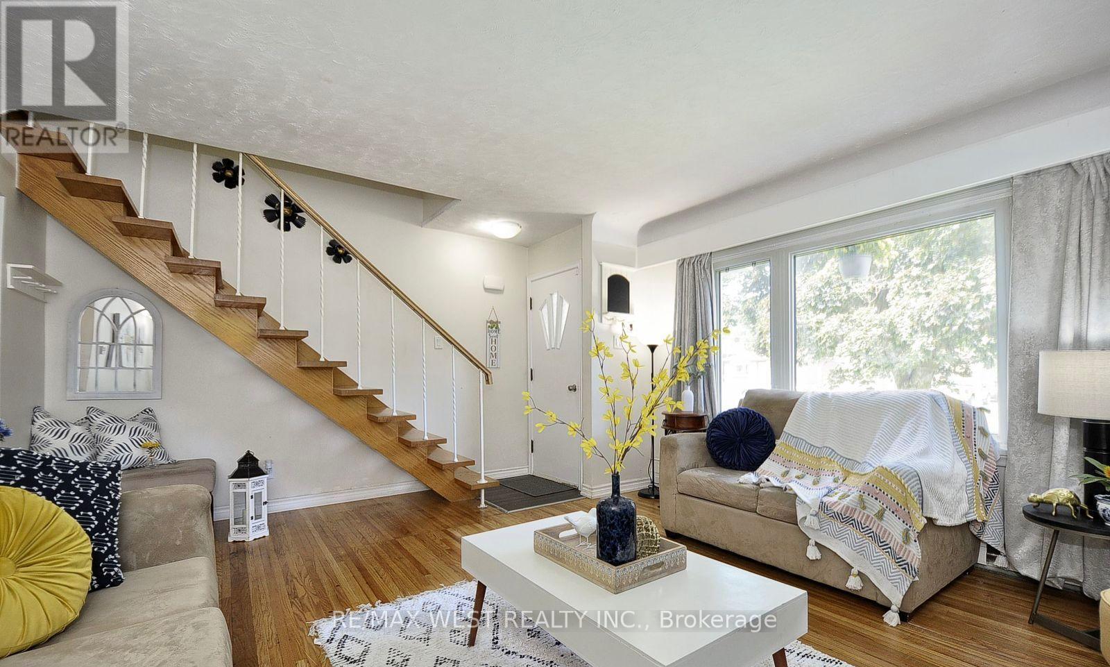442 Highland Road E, Kitchener, Ontario  N2M 3W7 - Photo 5 - X12458654