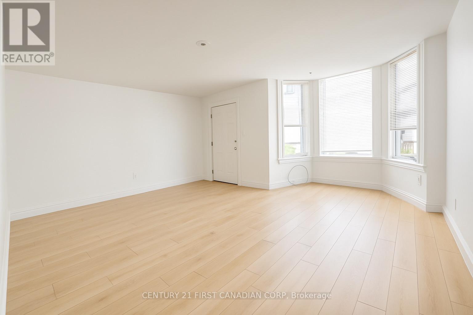 2 - 740 Lorne Avenue, London East, Ontario  N5W 3K6 - Photo 2 - X12458697
