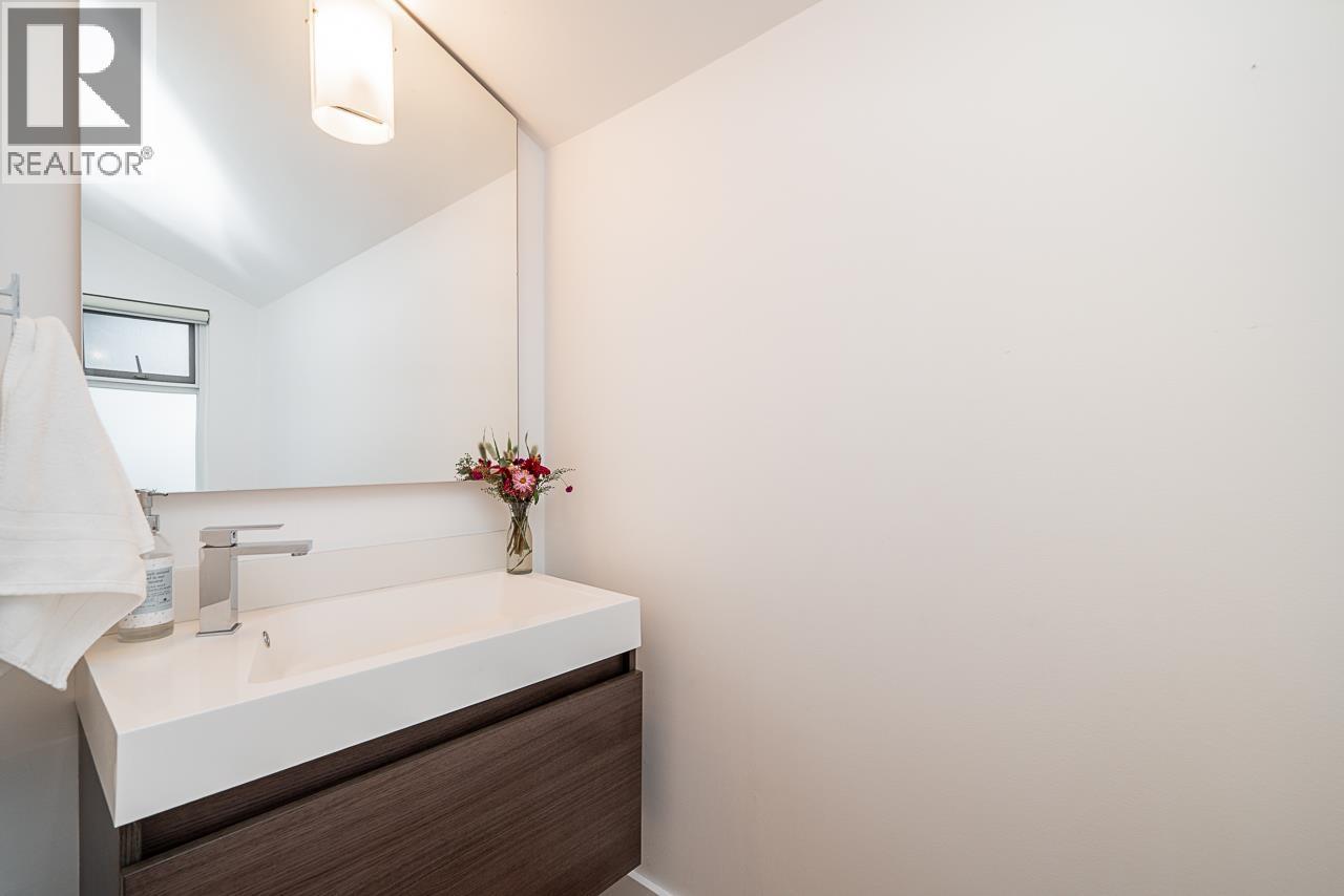 3988 Parkway Drive, Vancouver, British Columbia  V6L 3E1 - Photo 8 - R3057718