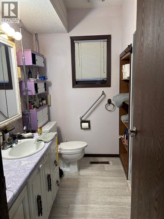 409 1 Avenue S, Coutts, Alberta  T0K 0N0 - Photo 14 - A2263925