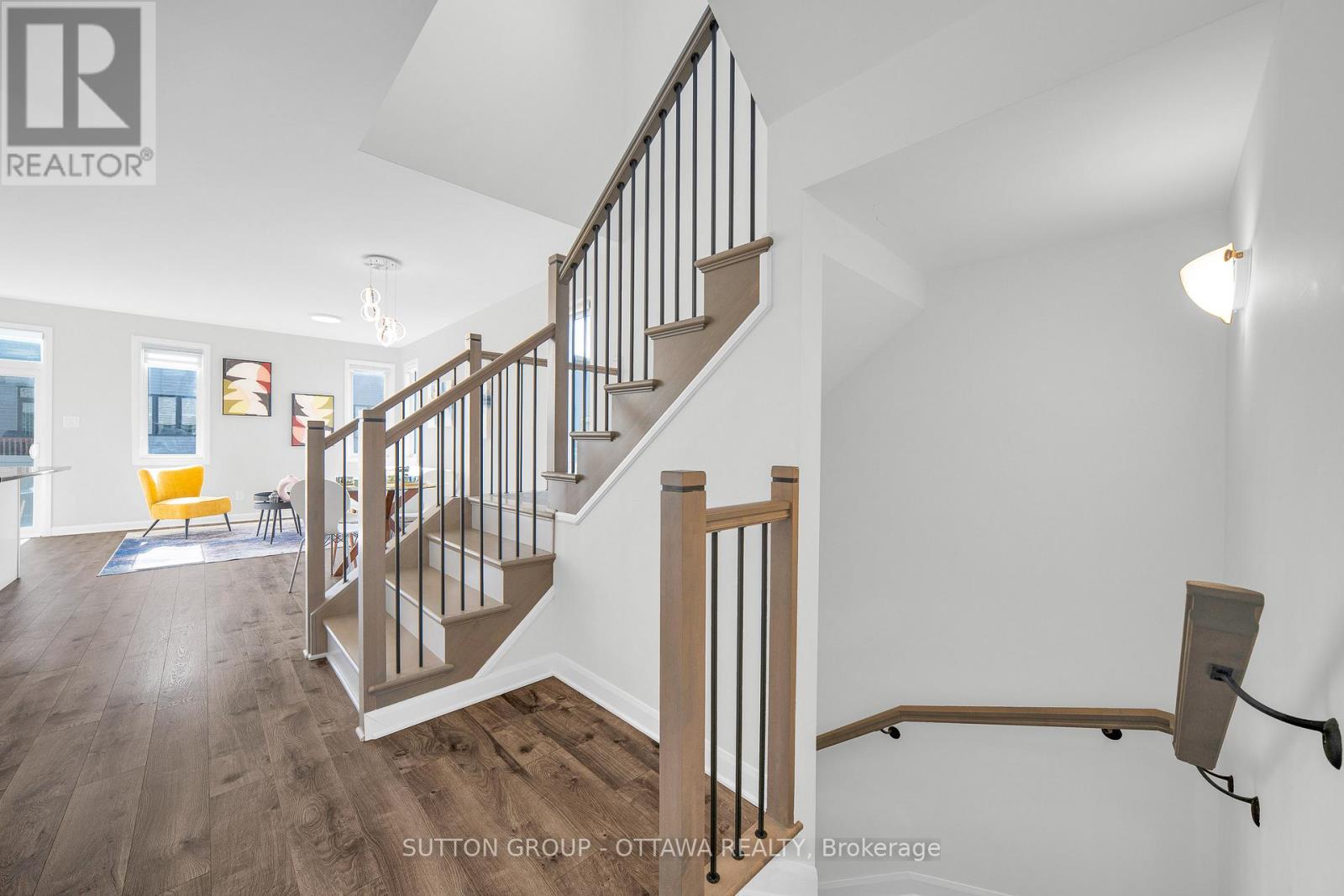 1006 Speedvale Court, Ottawa, Ontario  K2T 0P3 - Photo 12 - X12455849