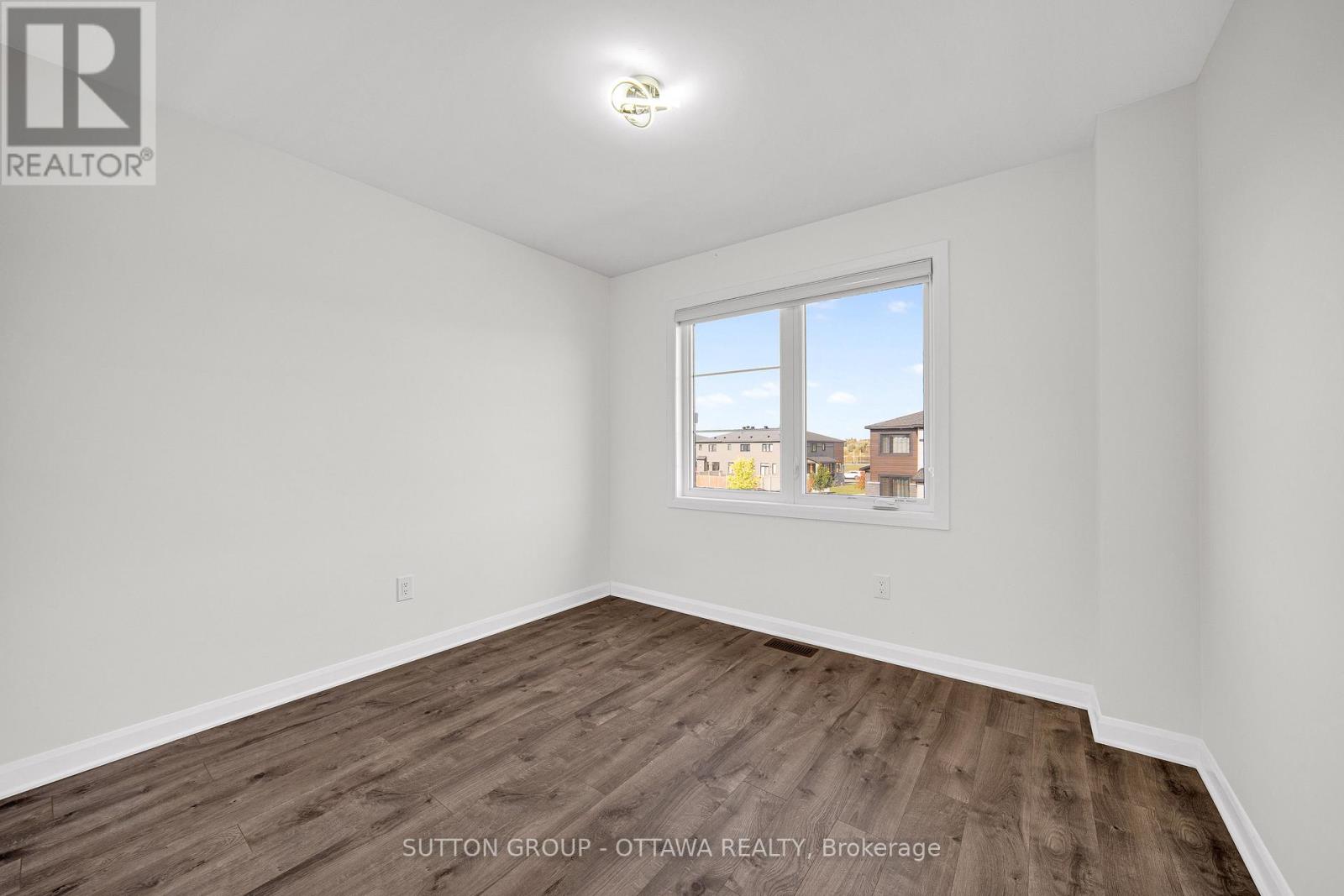 1006 Speedvale Court, Ottawa, Ontario  K2T 0P3 - Photo 26 - X12455849