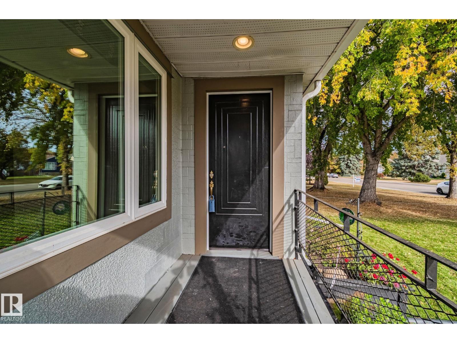 10950 117 St Nw, Edmonton, Alberta  T5H 3N6 - Photo 2 - E4461853