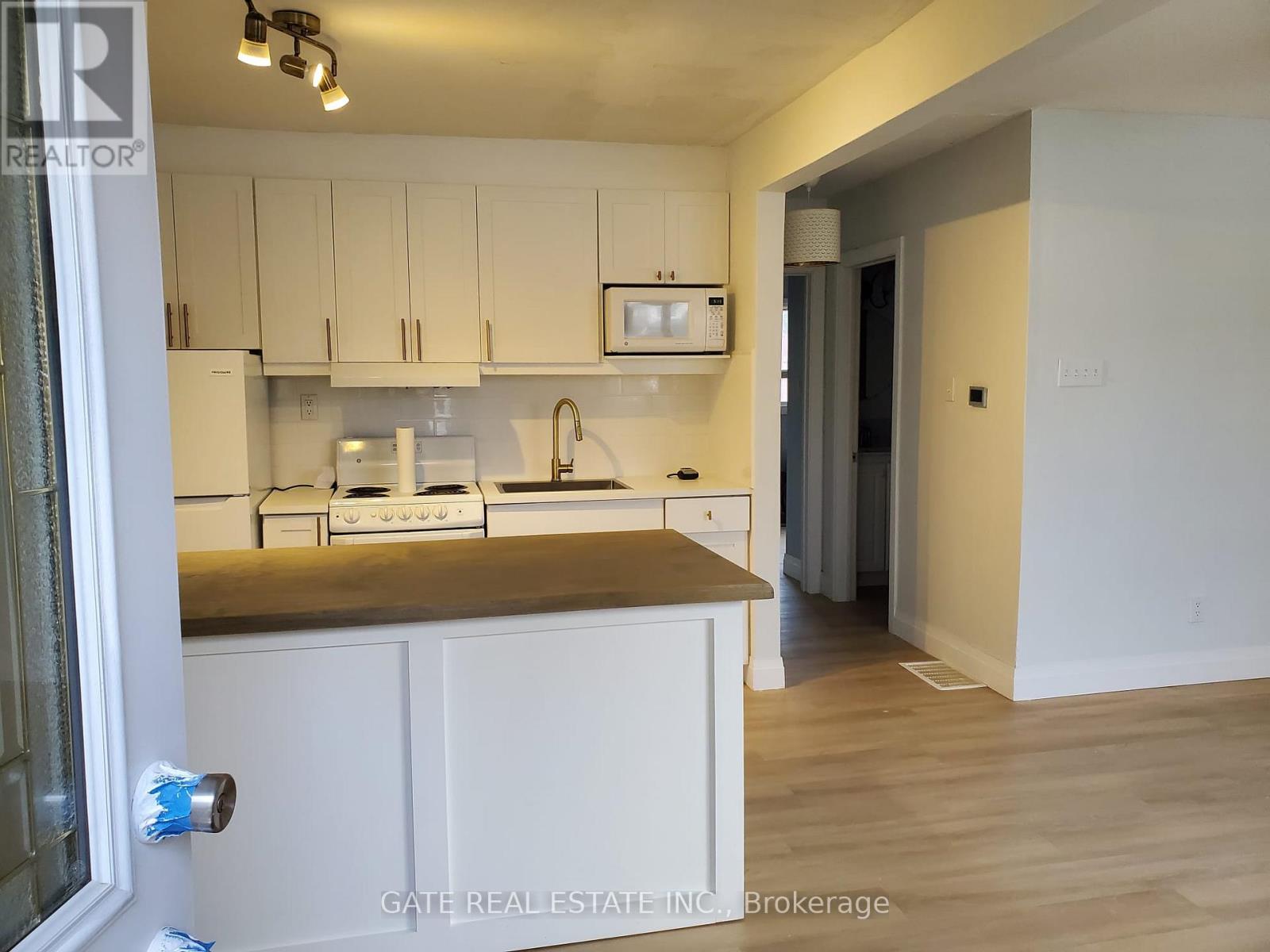 27 Lambton Avenue, Toronto, Ontario  M6N 2S2 - Photo 10 - W12447360