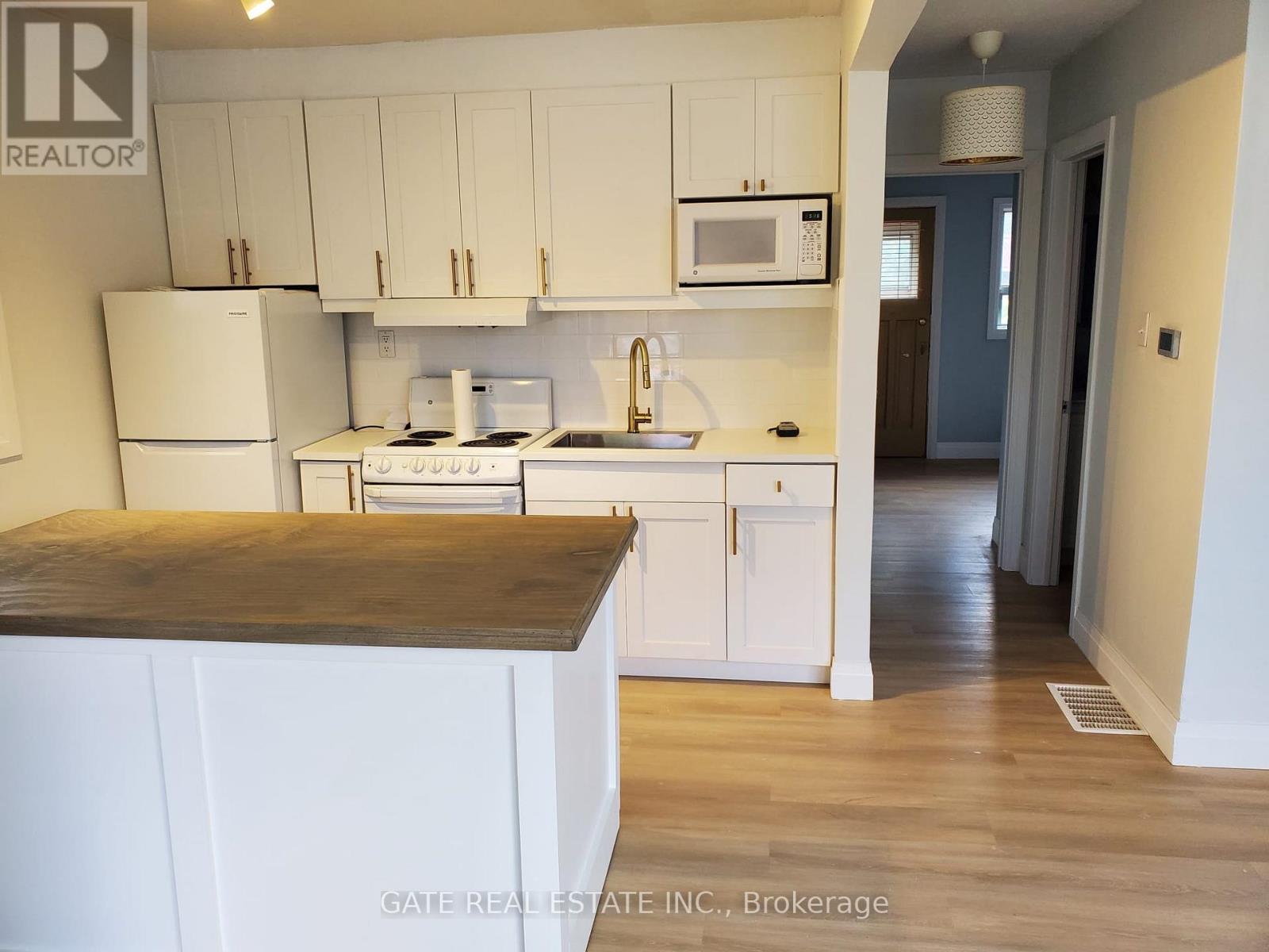27 Lambton Avenue, Toronto, Ontario  M6N 2S2 - Photo 9 - W12447360