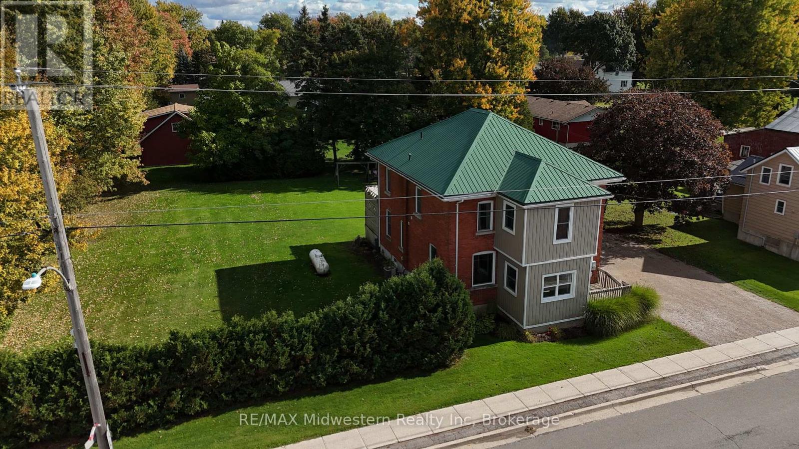 185 Winstanley Street, West Perth, Ontario  N0K 1P0 - Photo 5 - X12458704