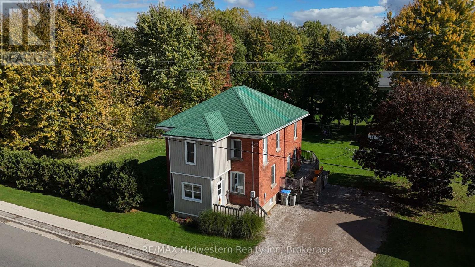 185 Winstanley Street, West Perth, Ontario  N0K 1P0 - Photo 6 - X12458704