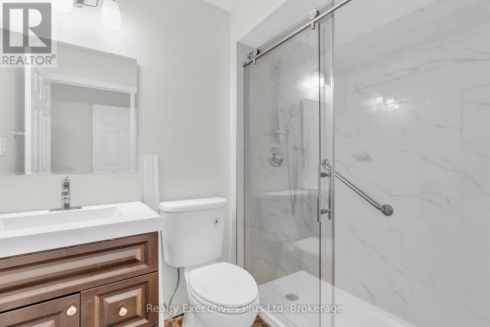18 Sprucehaven Court, Guelph, Ontario  N1G 4X7 - Photo 22 - X12458706