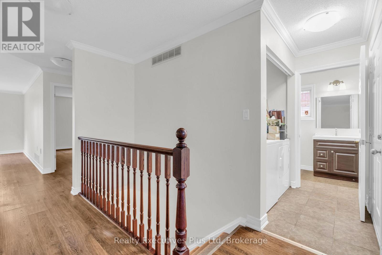 18 Sprucehaven Court, Guelph, Ontario  N1G 4X7 - Photo 23 - X12458706