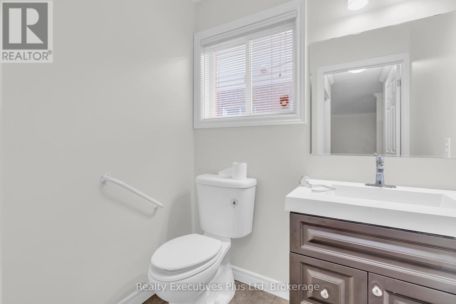 18 Sprucehaven Court, Guelph, Ontario  N1G 4X7 - Photo 24 - X12458706