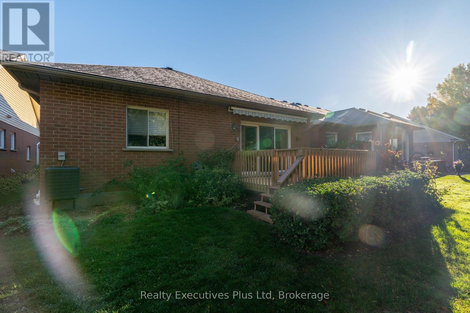 18 Sprucehaven Court, Guelph, Ontario  N1G 4X7 - Photo 36 - X12458706