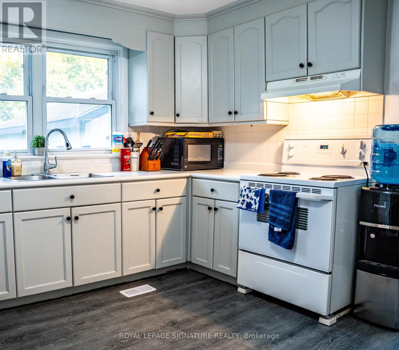 73 Bee Street, Woodstock, Ontario  N4S 3Z2 - Photo 6 - X12458695
