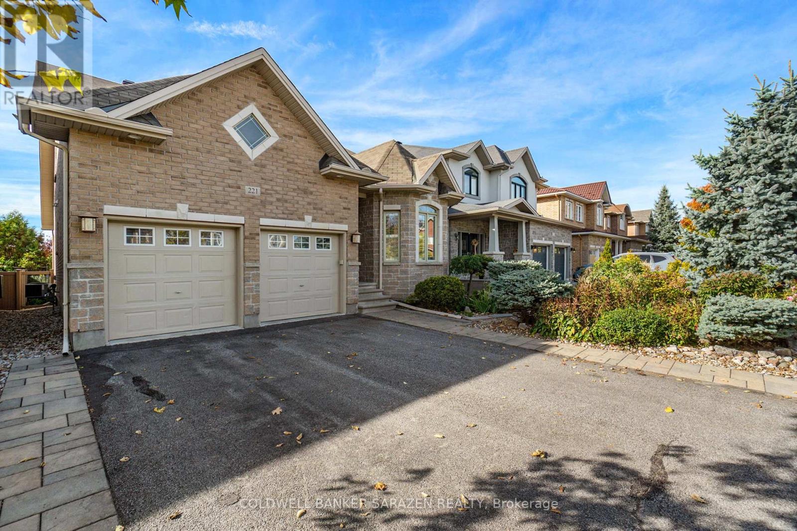 221 Madhu Crescent, Ottawa, Ontario  K2C 4J2 - Photo 3 - X12458703