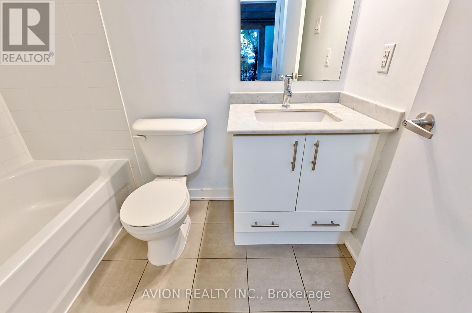 13 Oak Street, Toronto, Ontario  M5A 0A2 - Photo 16 - C12458701