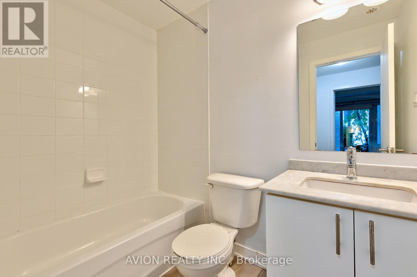 13 Oak Street, Toronto, Ontario  M5A 0A2 - Photo 17 - C12458701