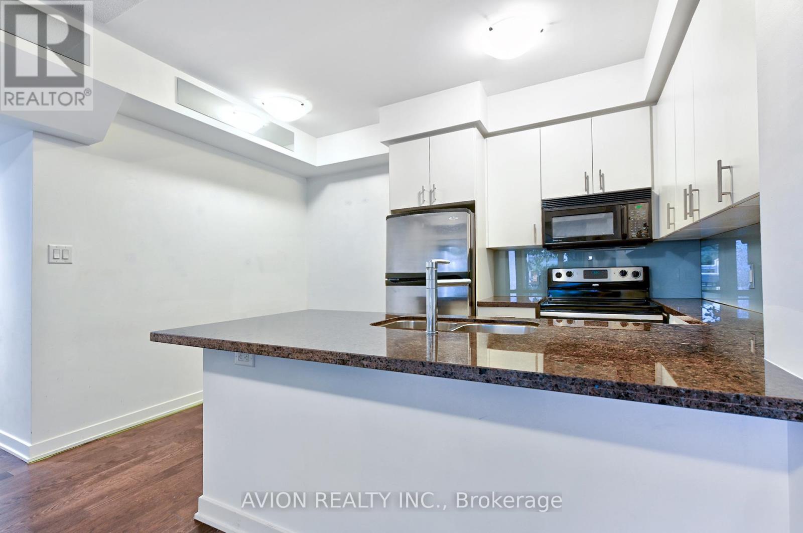 13 Oak Street, Toronto, Ontario  M5A 0A2 - Photo 8 - C12458701