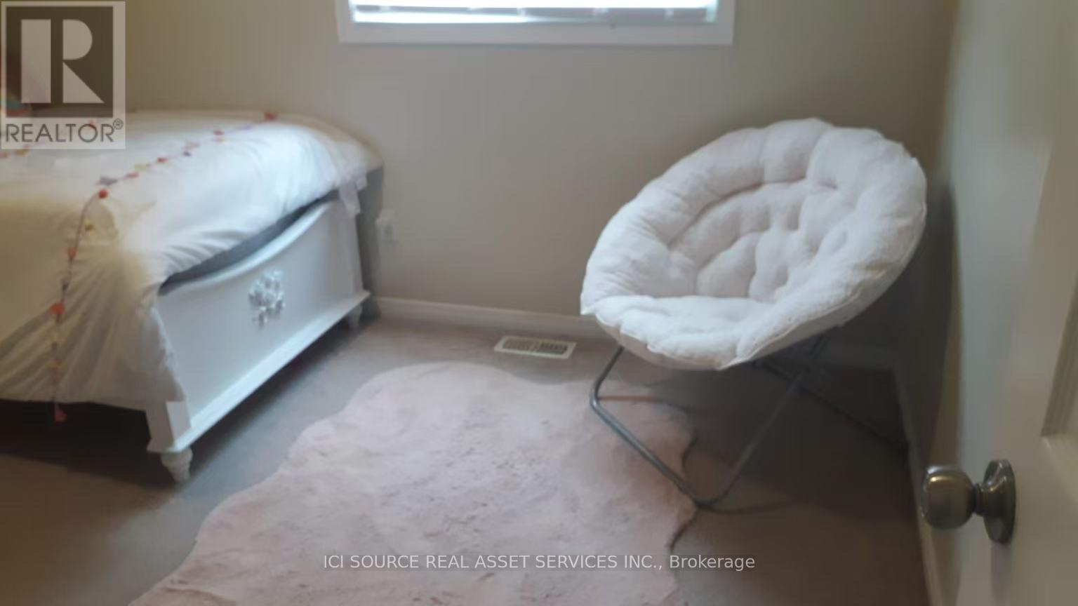 406 Woodbine Avenue, Kitchener, Ontario  N2R 0A9 - Photo 15 - X12451117