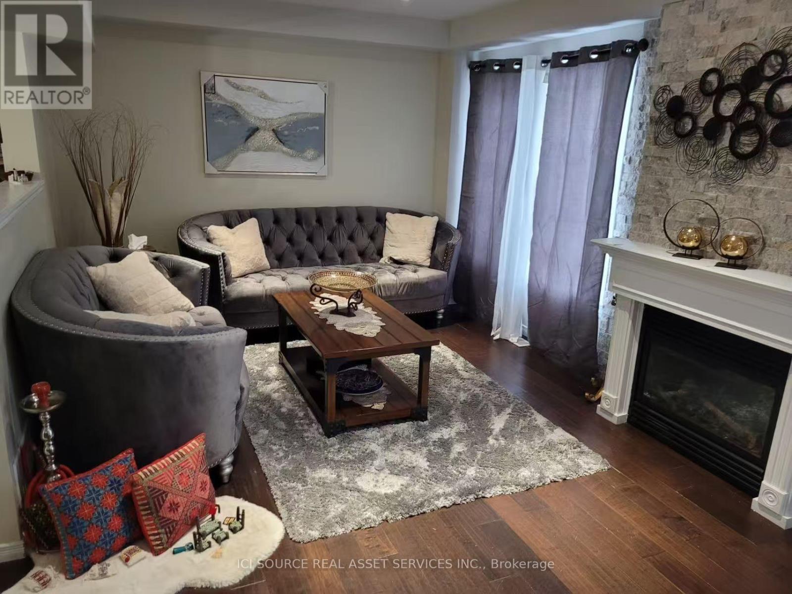 406 Woodbine Avenue, Kitchener, Ontario  N2R 0A9 - Photo 4 - X12451117