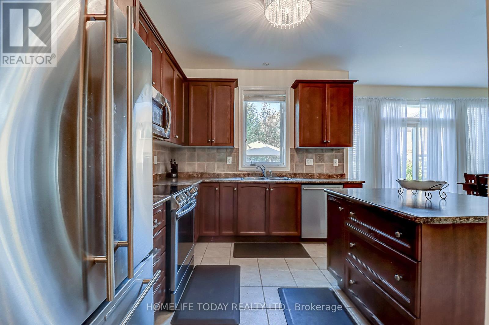 200 Ivy Glen Drive, Vaughan, Ontario  L6A 0P1 - Photo 20 - N12458709