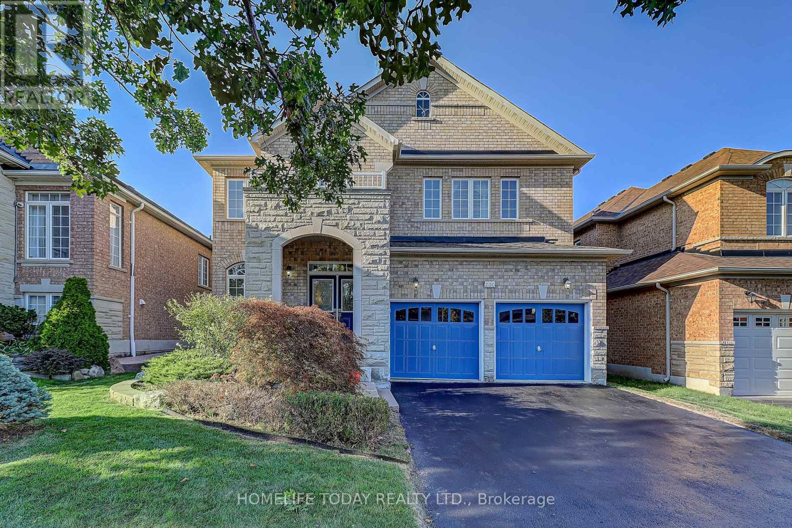 200 Ivy Glen Drive, Vaughan, Ontario  L6A 0P1 - Photo 3 - N12458709