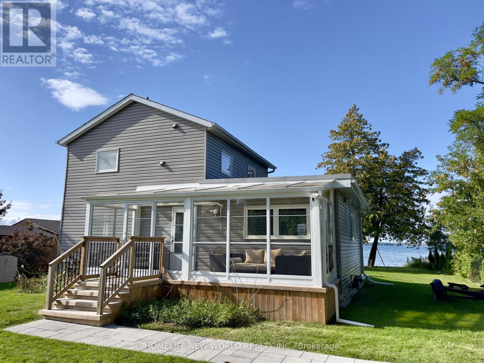 10 BURNIE ROAD, Georgina, Ontario