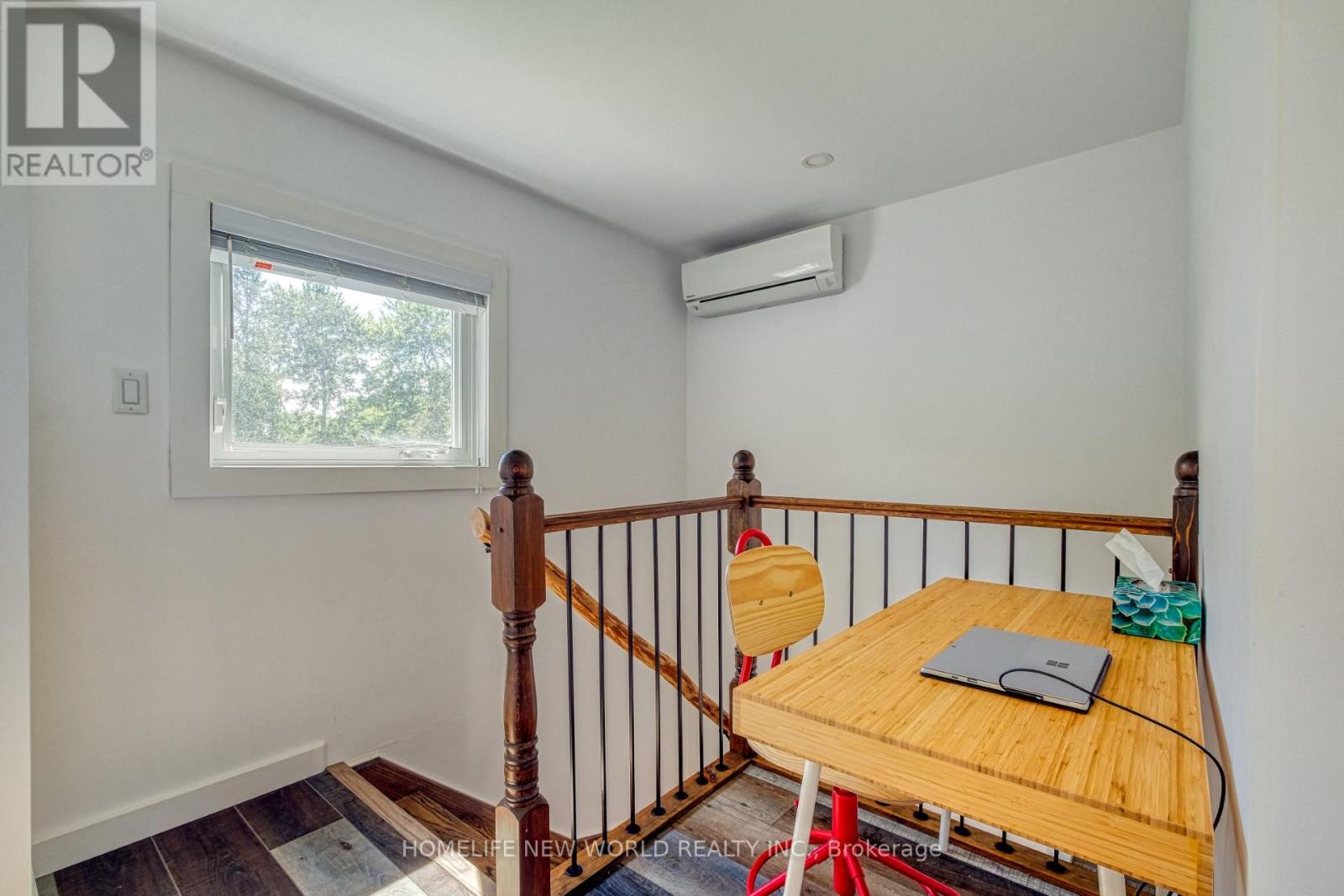 10 Burnie Road, Georgina, Ontario  L0E 1N0 - Photo 23 - N12458710