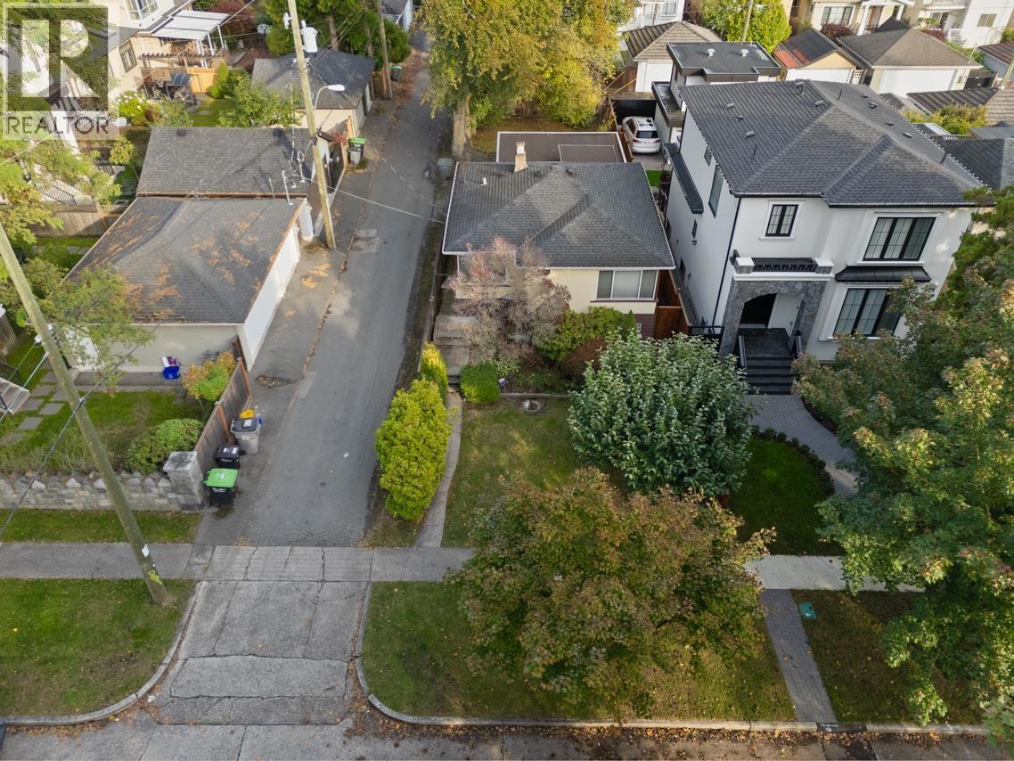 7526 Selkirk Street, Vancouver, British Columbia  V6P 4H4 - Photo 8 - R3057719