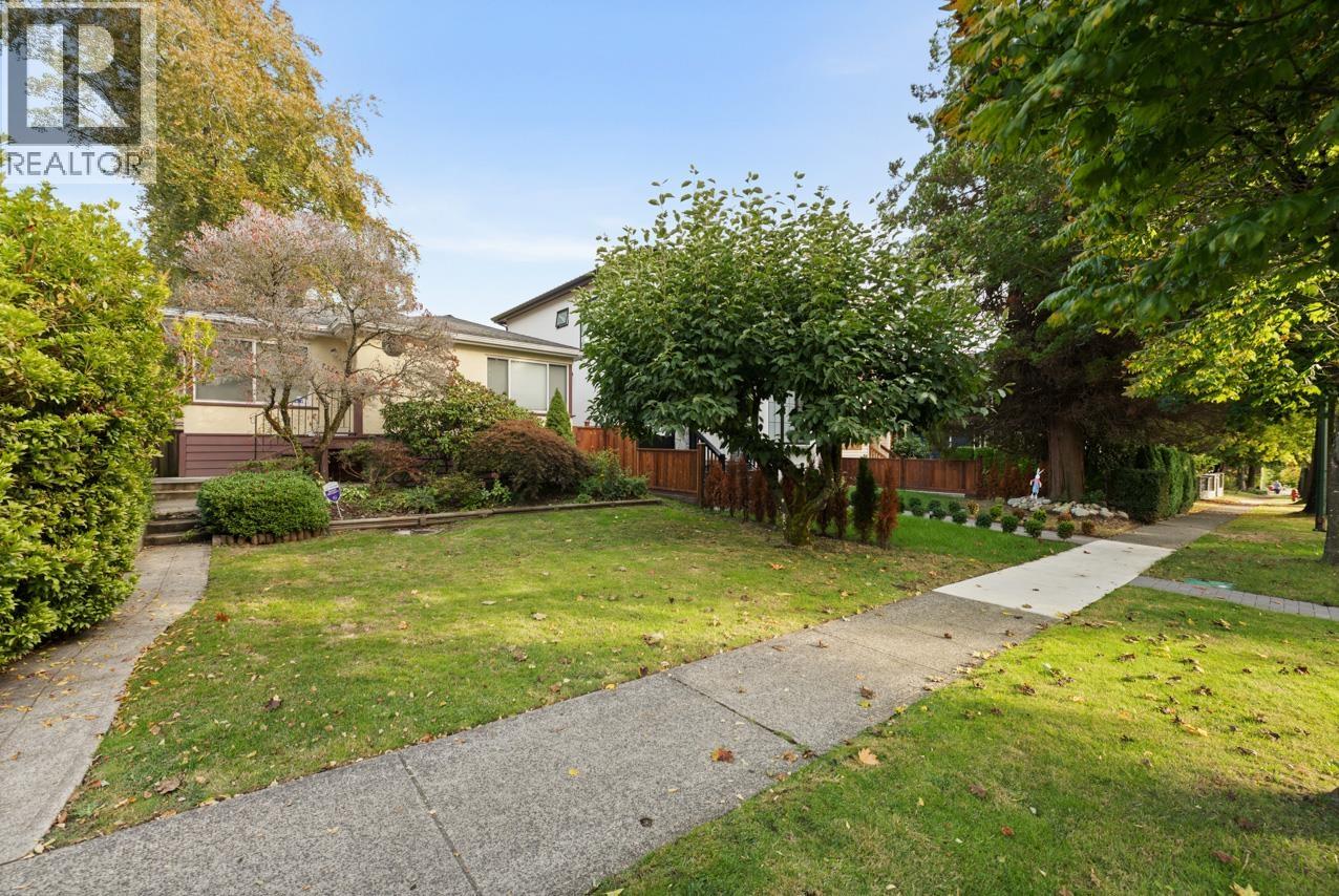7526 Selkirk Street, Vancouver, British Columbia  V6P 4H4 - Photo 9 - R3057719