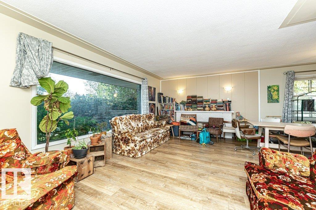 8539 Connors Rd Nw, Edmonton, Alberta  T6C 4H2 - Photo 3 - E4459822