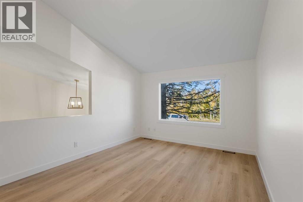 4 Cedarwood Rise Sw, Calgary, Alberta  T2W 3H9 - Photo 7 - A2263972