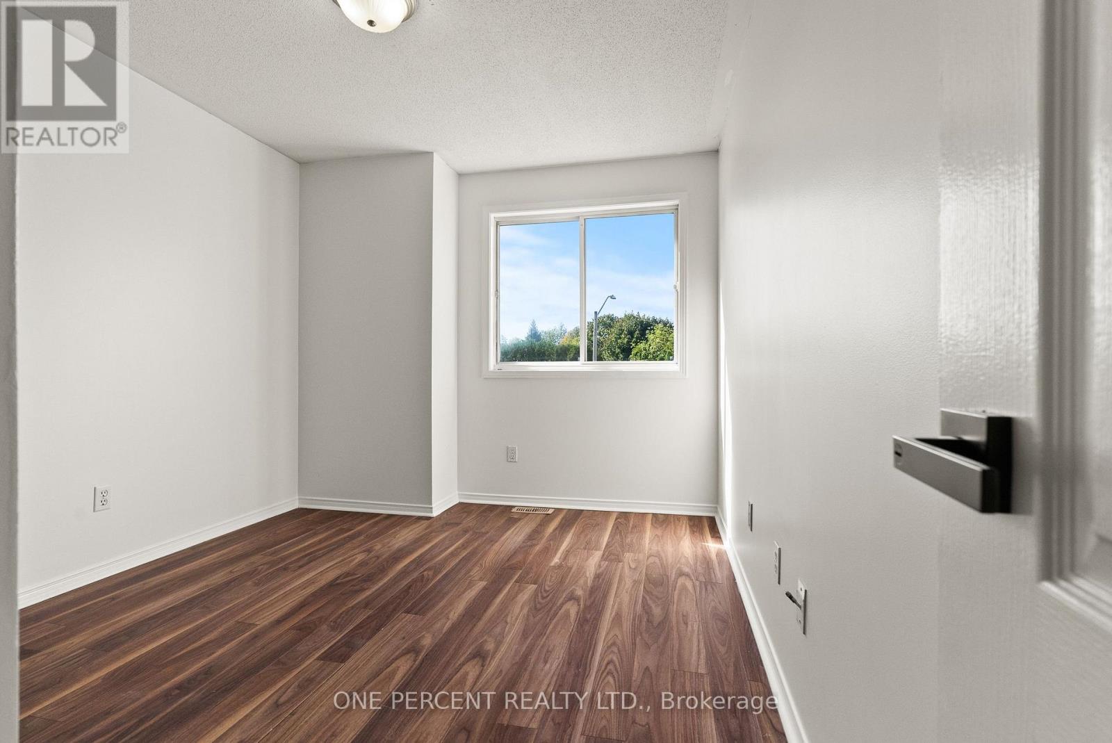 11 Bowen Crescent, North Grenville, Ontario  K0G 1J0 - Photo 25 - X12458720