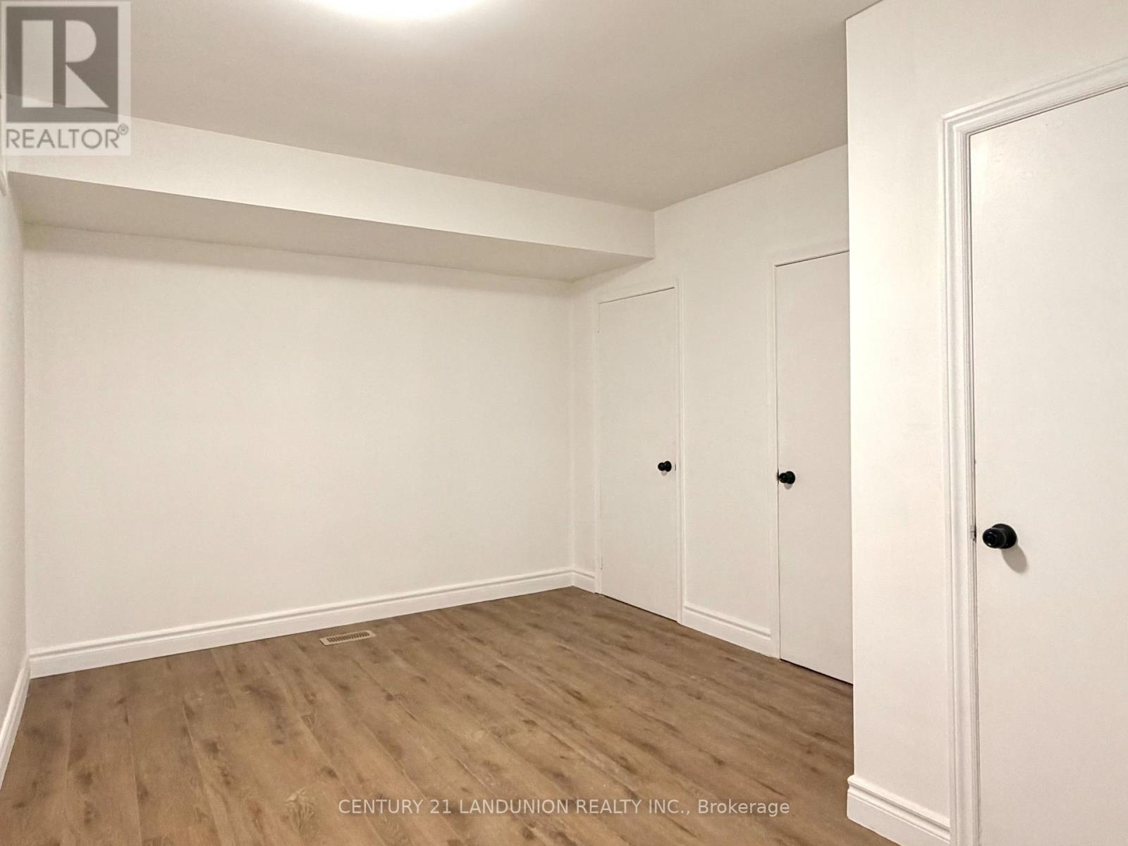 Unit 2 - 1 Caldy Court, Toronto, Ontario  M2L 2J5 - Photo 3 - C12458723