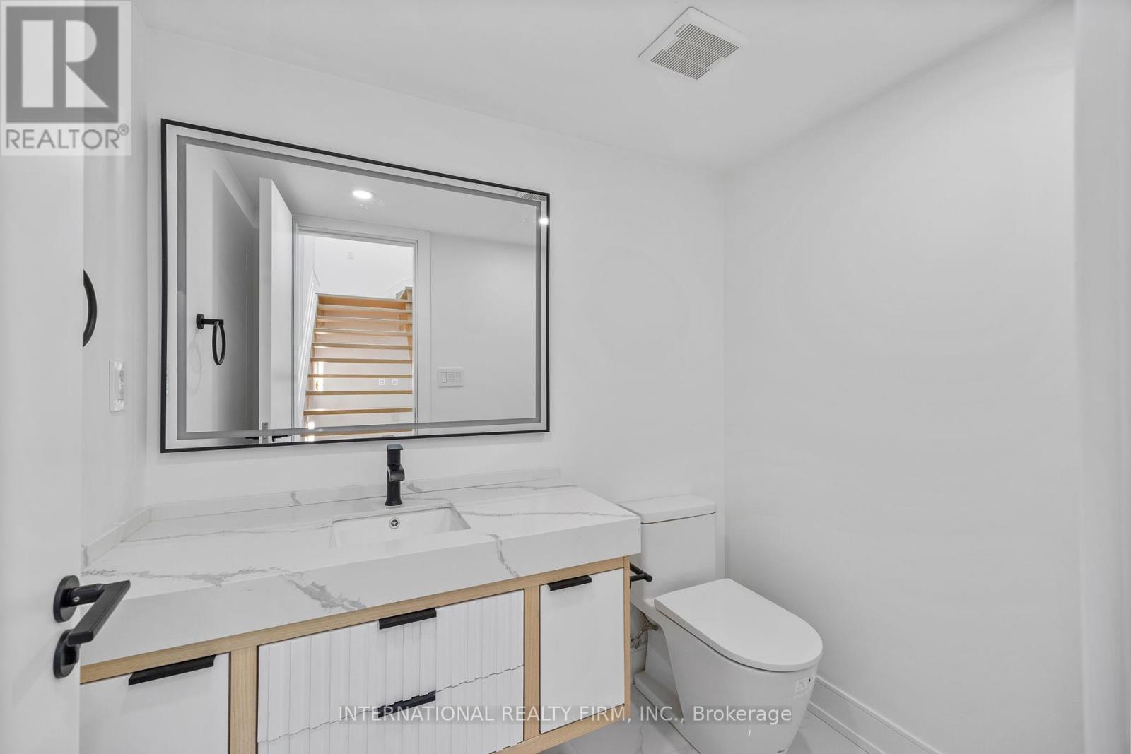 19 Ivy Avenue, Toronto, Ontario  M4L 2H6 - Photo 20 - E12458722