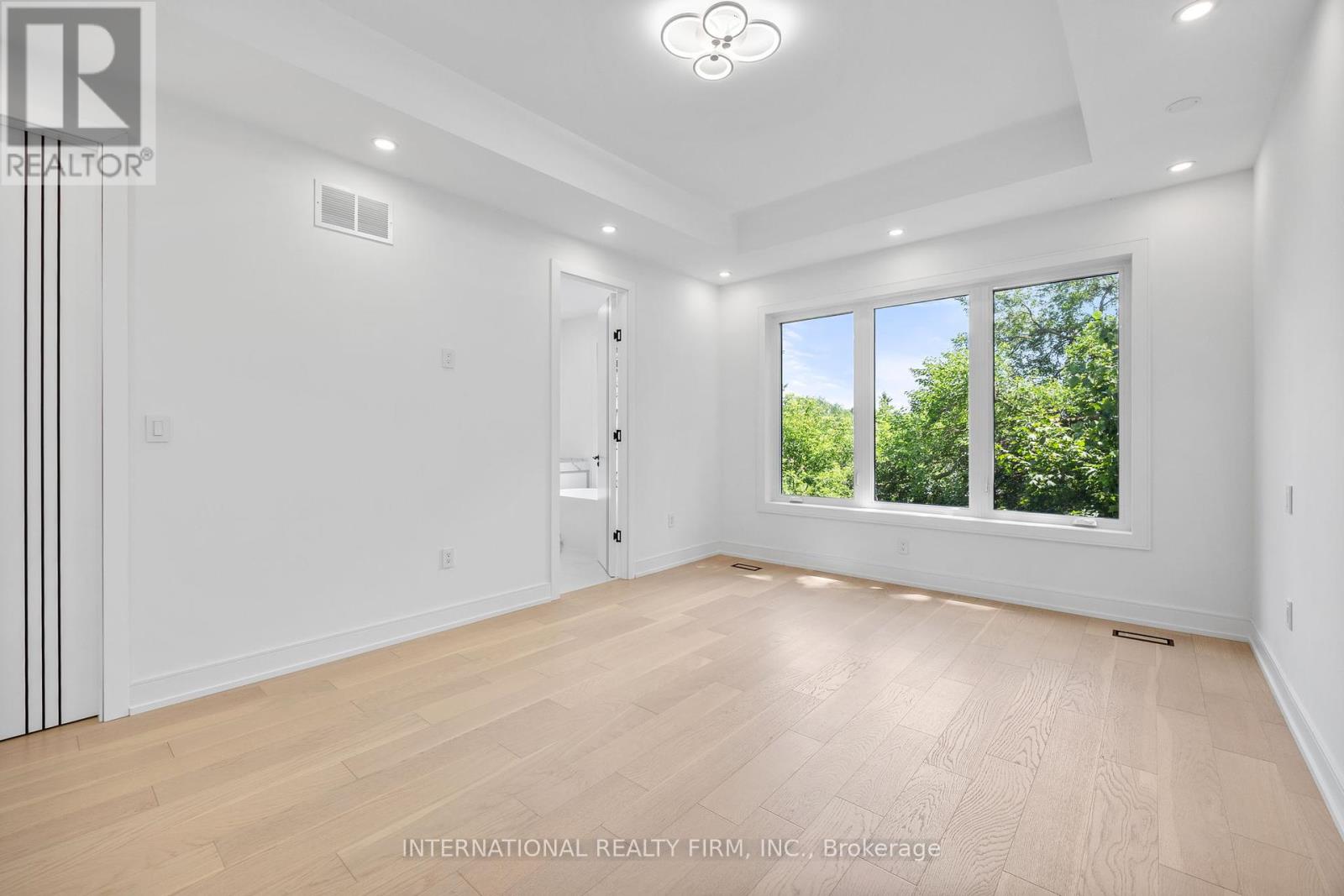 19 Ivy Avenue, Toronto, Ontario  M4L 2H6 - Photo 22 - E12458722