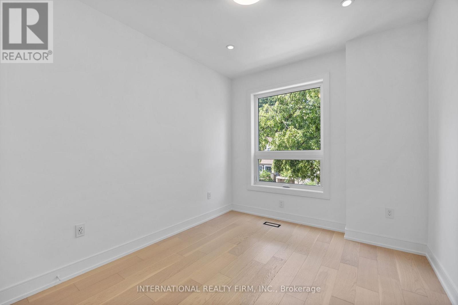 19 Ivy Avenue, Toronto, Ontario  M4L 2H6 - Photo 31 - E12458722