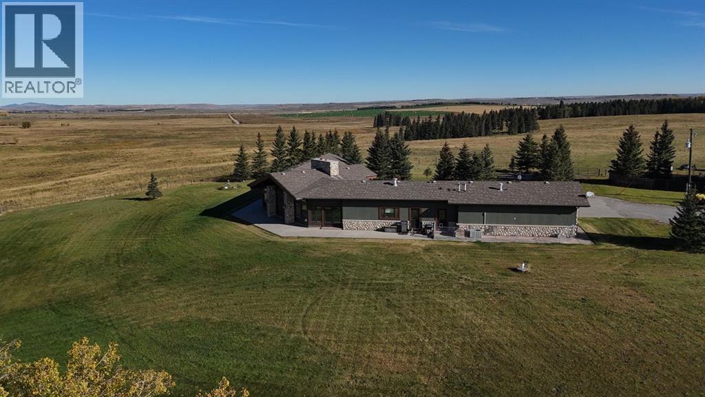 44110 Township Road 242, Rural Rocky View County, Alberta  T3Z 0B8 - Photo 2 - A2263914