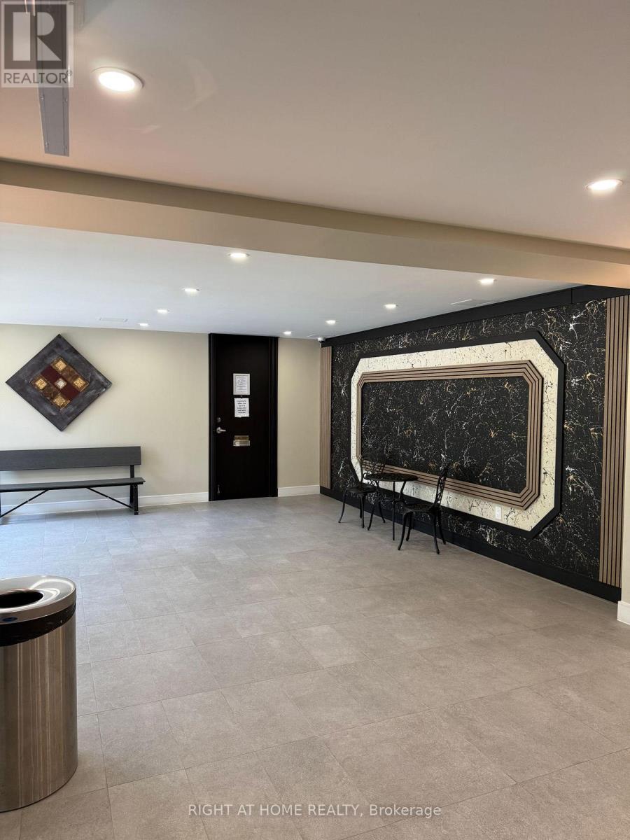 611 - 915 MIDLAND AVENUE, Toronto, Ontario