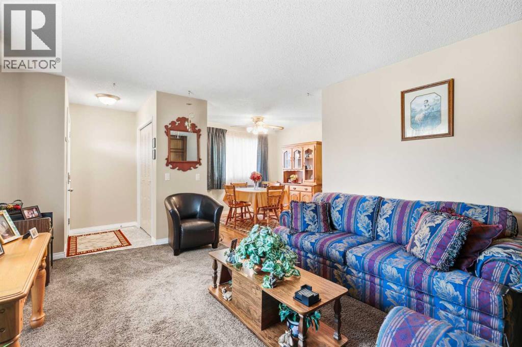 163 Whitewood Place Ne, Calgary, Alberta  T1Y 3S8 - Photo 10 - A2263942