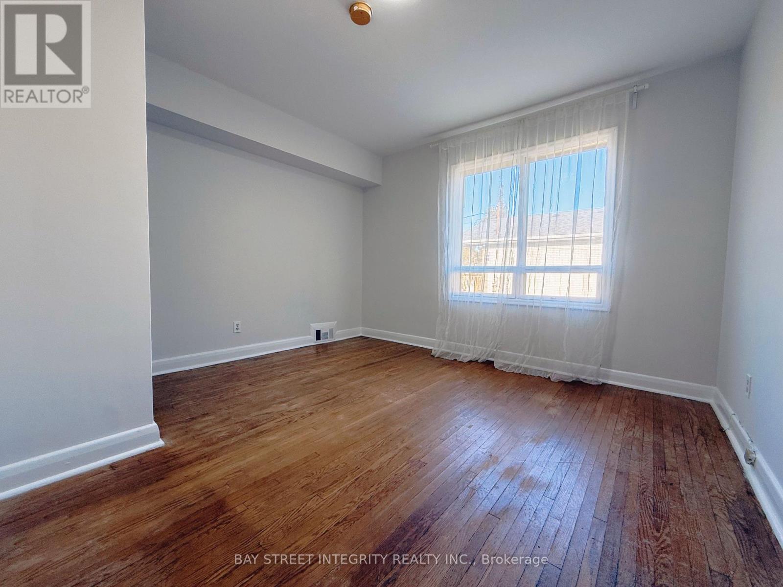 143 Munro Boulevard, Toronto, Ontario  M2P 1C9 - Photo 19 - C12458726