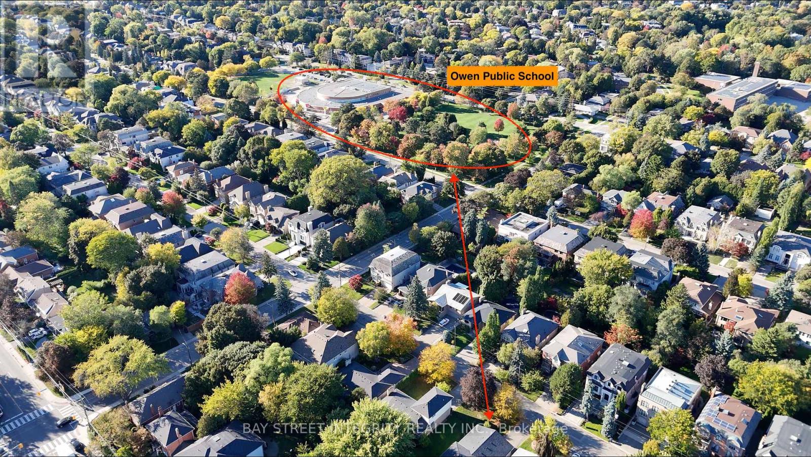 143 Munro Boulevard, Toronto, Ontario  M2P 1C9 - Photo 3 - C12458726