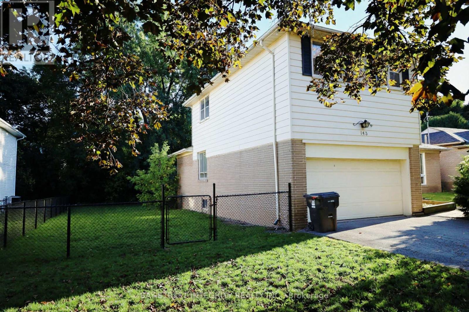 143 Munro Boulevard, Toronto, Ontario  M2P 1C9 - Photo 5 - C12458726