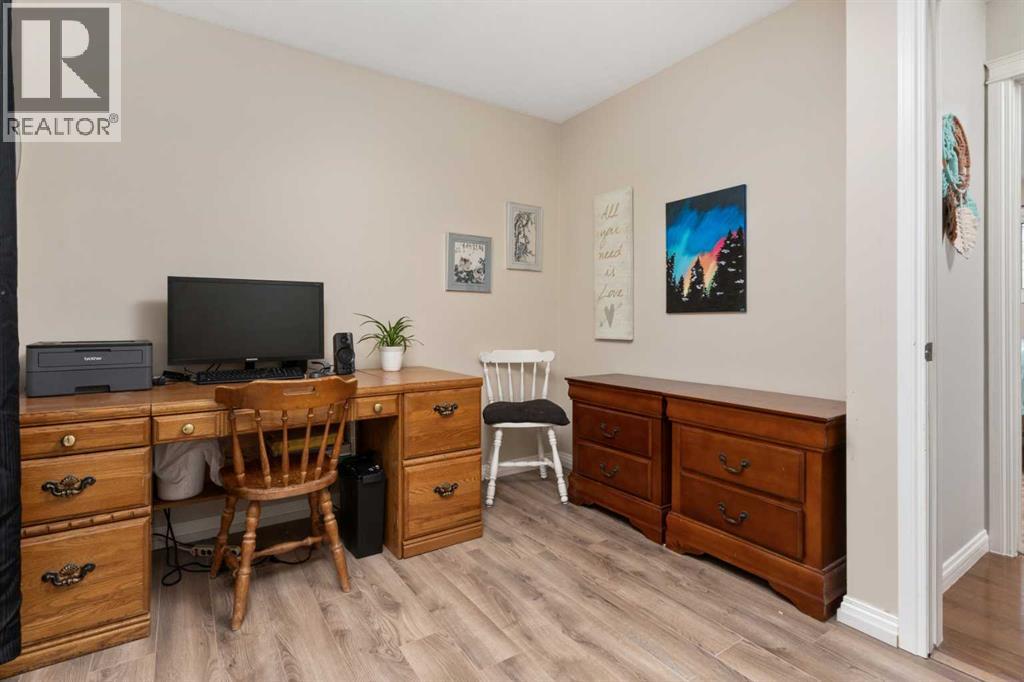 6401 44b Avenue, Camrose, Alberta  T4V 0B7 - Photo 14 - A2252196